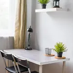 Wiosenny 52m2 - Osobne Sypialnie, Wsrod Drzew, Balkon, Spokoj アパート