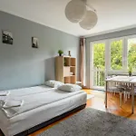 Wiosenny 52m2 - Osobne Sypialnie, Wsrod Drzew, Balkon, Spokoj