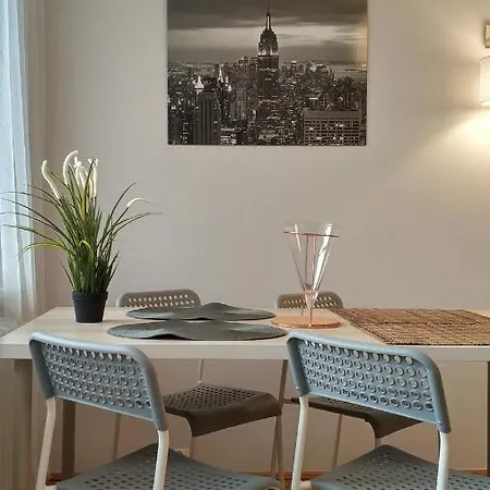 Wiosenny 52m2 - Osobne Sypialnie, Wsrod Drzew, Balkon, Spokoj