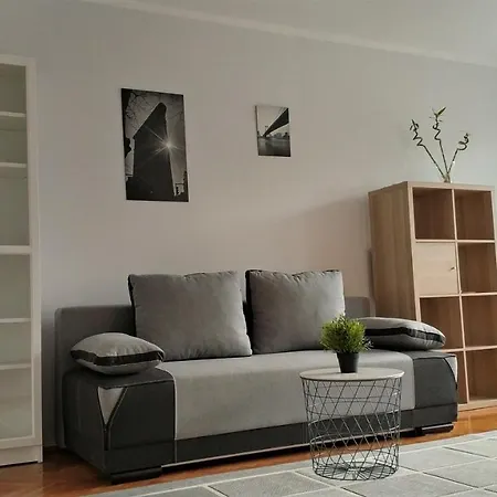 Wiosenny 52m2 - Osobne Sypialnie, Wsrod Drzew, Balkon, Spokoj Апартаменты