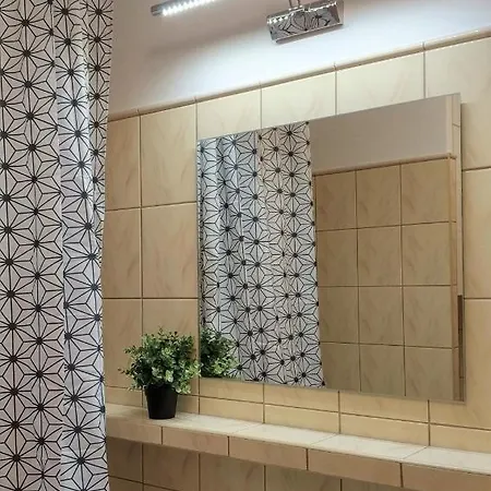 Wiosenny 52m2 - Osobne Sypialnie, Wsrod Drzew, Balkon, Spokoj * Клодзко