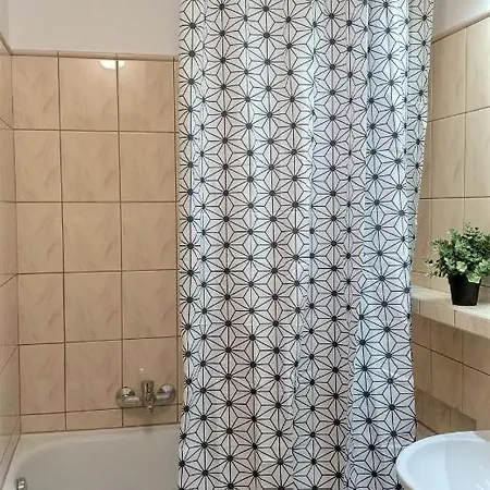 Wiosenny 52m2 - Osobne Sypialnie, Wsrod Drzew, Balkon, Spokoj Апартаменты *