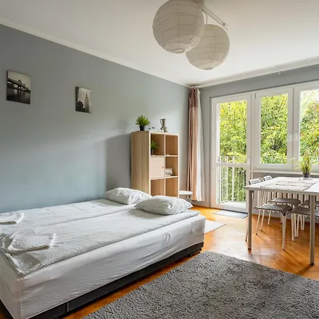 Wiosenny 52m2 - Osobne Sypialnie, Wsrod Drzew, Balkon, Spokoj