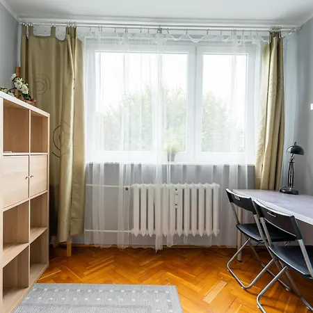 Апартаменты Wiosenny 52m2 - Osobne Sypialnie, Wsrod Drzew, Balkon, Spokoj