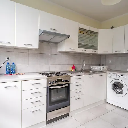 公寓 Wiosenny 52m2 - Osobne Sypialnie, Wsrod Drzew, Balkon, Spokoj 克沃兹科