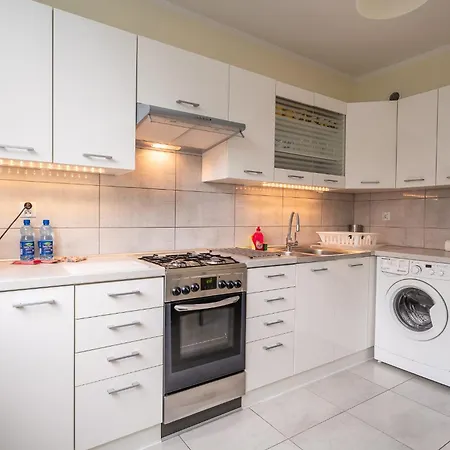 Wiosenny 52m2 - Osobne Sypialnie, Wsrod Drzew, Balkon, Spokoj Клодзко