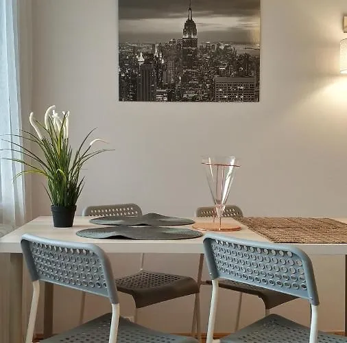 Wiosenny 52m2 - Osobne Sypialnie, Wsrod Drzew, Balkon, Spokoj