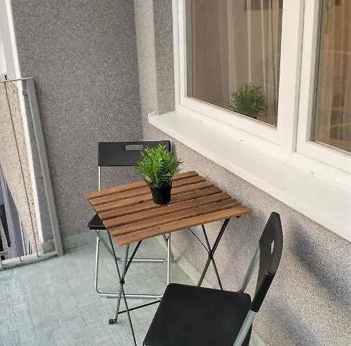 Wiosenny 52m2 - Osobne Sypialnie, Wsrod Drzew, Balkon, Spokoj