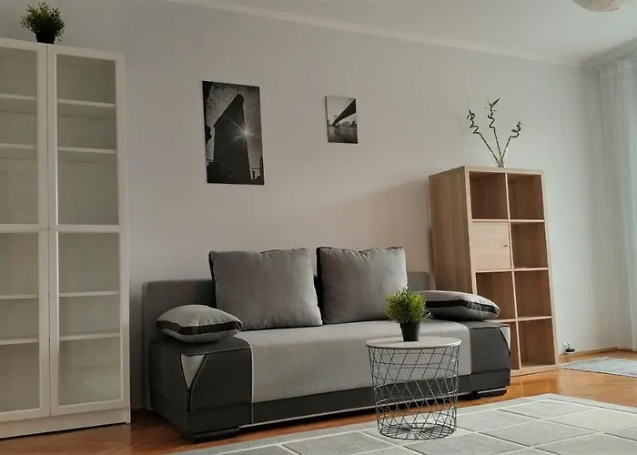 Wiosenny 52m2 - Osobne Sypialnie, Wsrod Drzew, Balkon, Spokoj 公寓