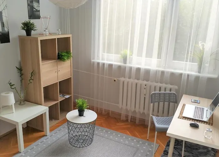 Wiosenny 52m2 - Osobne Sypialnie, Wsrod Drzew, Balkon, Spokoj 公寓