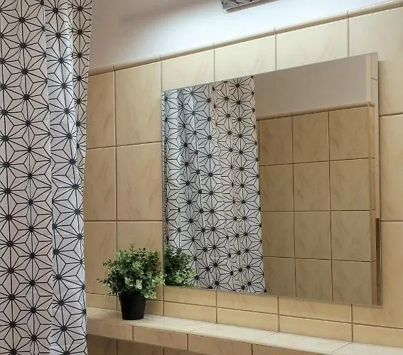 Wiosenny 52m2 - Osobne Sypialnie, Wsrod Drzew, Balkon, Spokoj * Klodzko