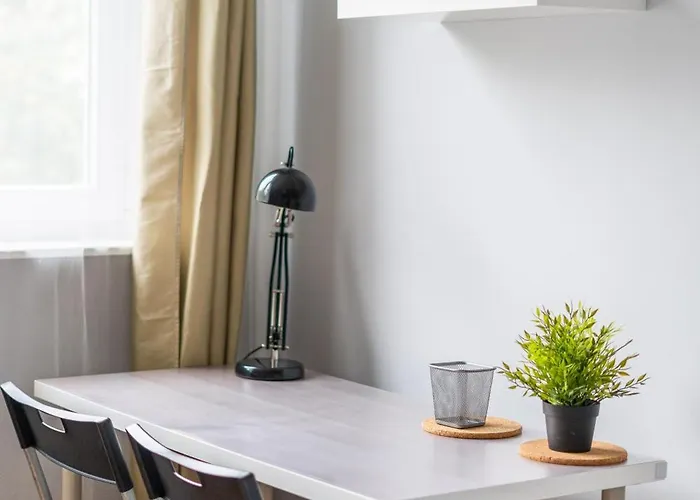 Wiosenny 52m2 - Osobne Sypialnie, Wsrod Drzew, Balkon, Spokoj Apartment