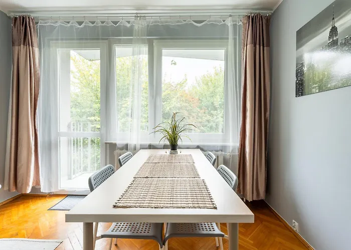 公寓 Wiosenny 52m2 - Osobne Sypialnie, Wsrod Drzew, Balkon, Spokoj 克沃兹科