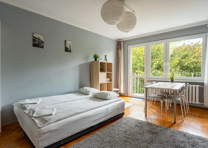 Wiosenny 52m2 - Osobne Sypialnie, Wsrod Drzew, Balkon, Spokoj