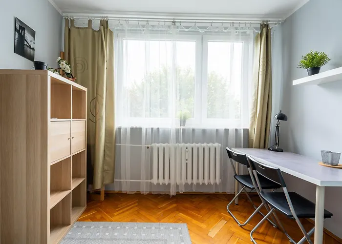 Apartment Wiosenny 52m2 - Osobne Sypialnie, Wsrod Drzew, Balkon, Spokoj